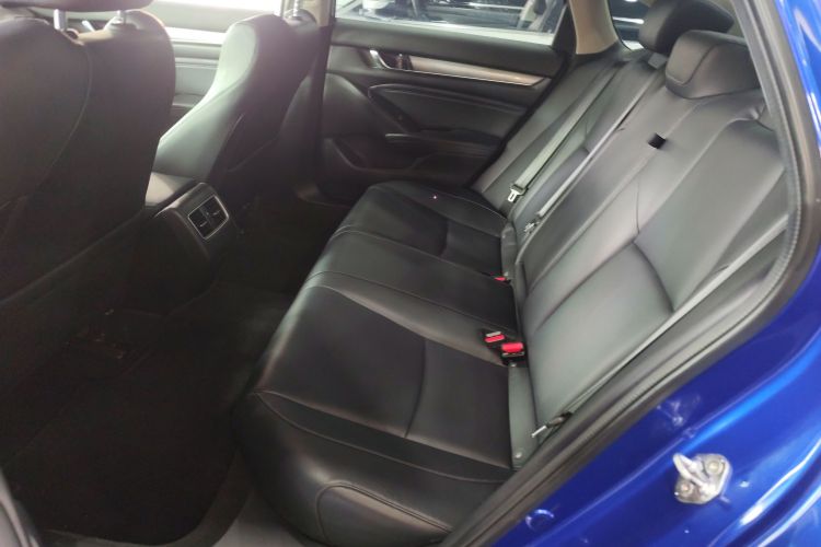 Honda Accord 2019 car image #14