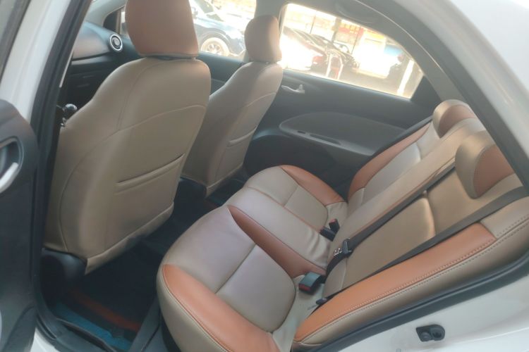 起亚 焕驰 2018 汽车图片 #14