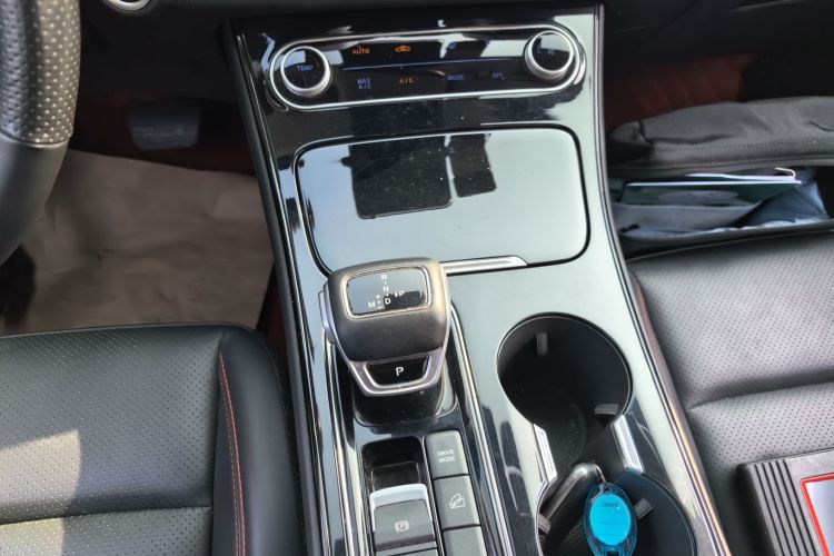 Forthing T5 EVO 2021 imagem de carro #14