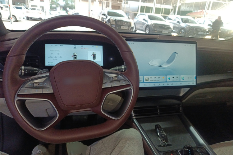 BYD Seal 07 DM-i 2025 car image #14