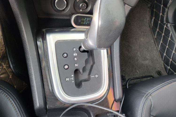 Citroen C4L 2014 car image #14