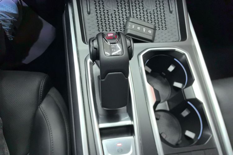 Tank 400 New Energy 2023 #14 Tank 400 New Energy 2023 car image #14