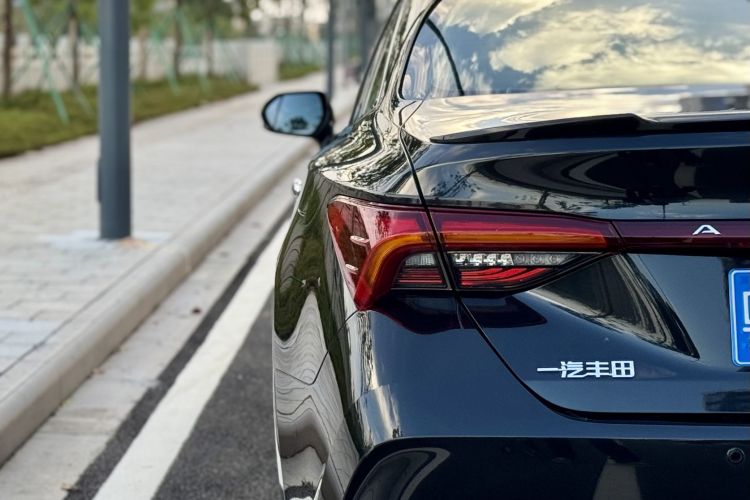 Toyota Avalon 2023 car image #14