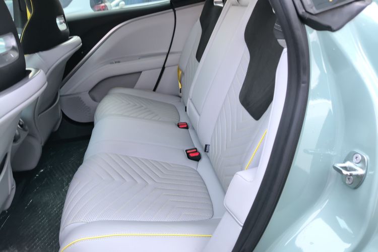 Avatr 11 2024 car image #14