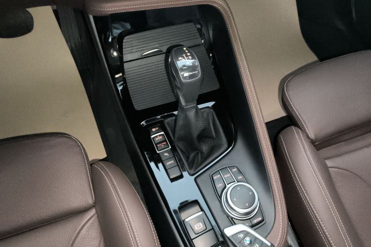 BMW X1 New Energy 2018 car image #14