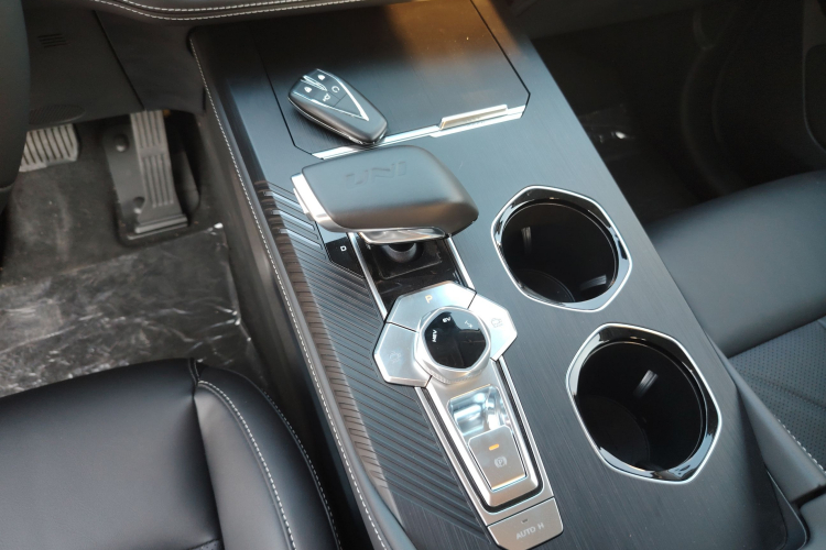 Changan UNI-K iDD 2025 #14 Changan UNI-K iDD 2025 immagine di auto #14