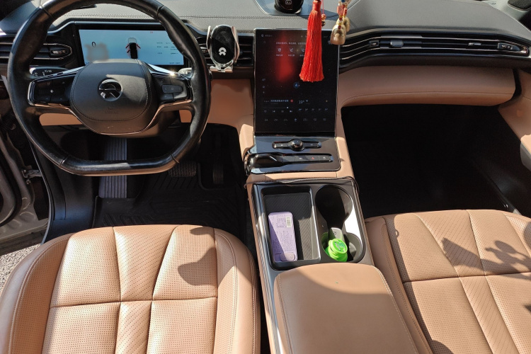NIO ES8 2021 car image #14