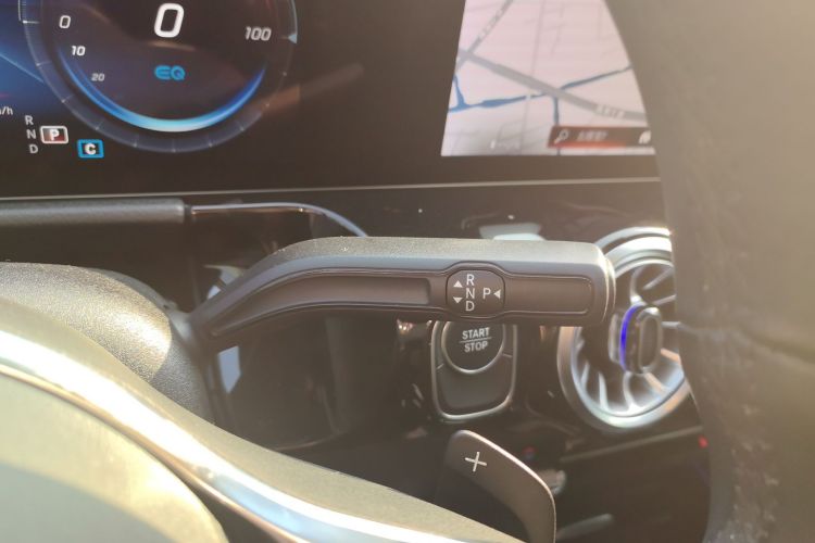 Mercedes-Benz EQA Class 2023 صورة سيارة #14