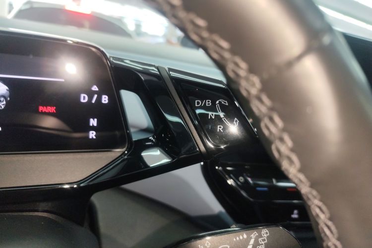 Volkswagen ID.4 X 2022 #14 Volkswagen ID.4 X 2022 صورة سيارة #14