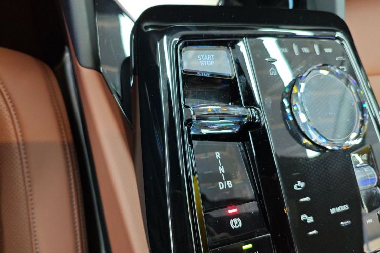 BMW i5 2024 immagine di auto #14