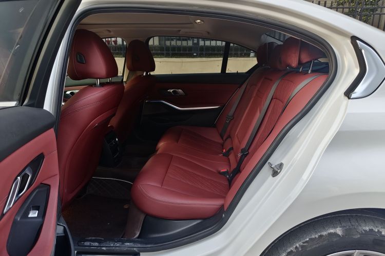 BMW i3 2024 car image #14