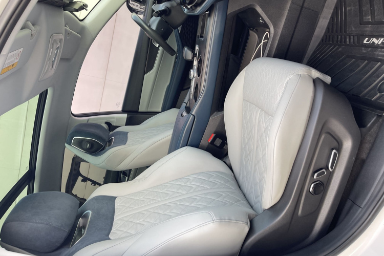 Changan UNI-K iDD 2022 car image #14