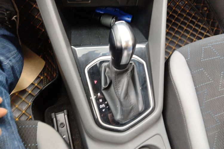 VS5 2019 car image #14