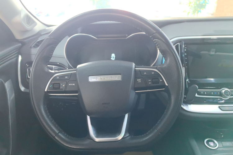 X70M 2021 car image #14