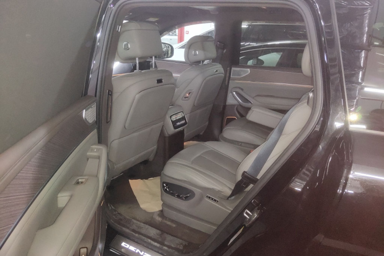 Denza N9 2025 صورة سيارة #14