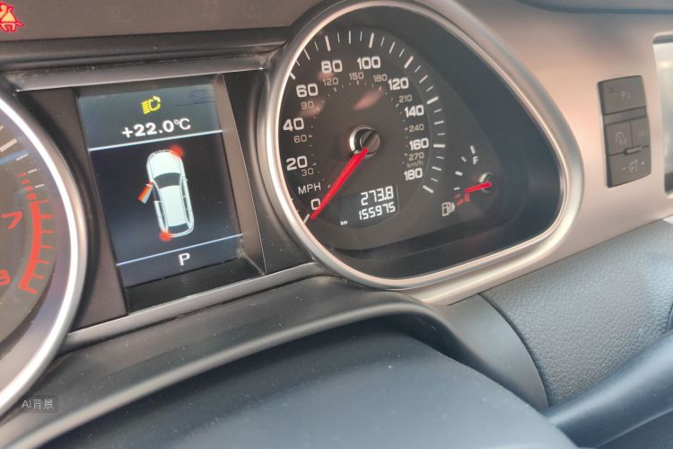 Audi Q7 2012 car image #14