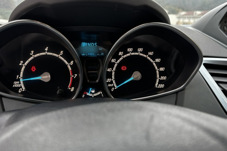 Ford Fiesta 2015 #14 Ford Fiesta 2015 car image #14