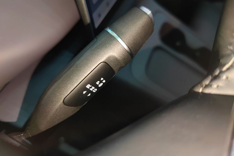 零跑汽车 零跑C10 2025 汽车图片 #14