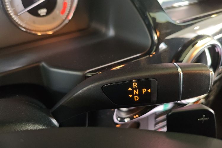 Mercedes-Benz GLK Class 2015 car image #14