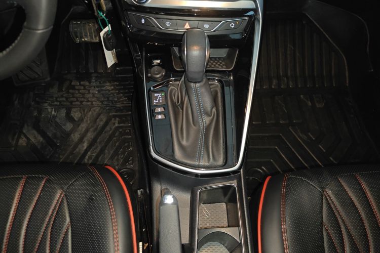 Peugeot 308 2019 #14 Peugeot 308 2019 car image #14
