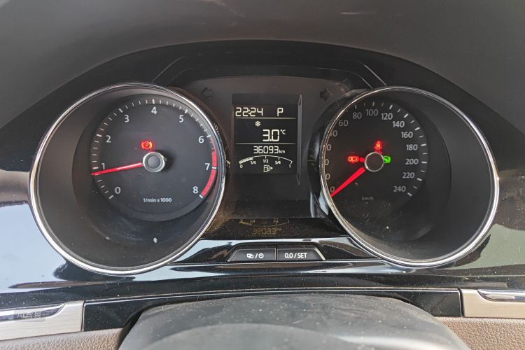 Volkswagen Bora 2015 immagine di auto #14