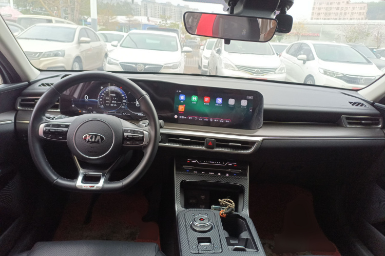 Kia K5 2020 car image #14