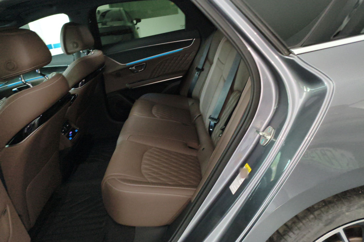 BYD Han 2024 car image #14