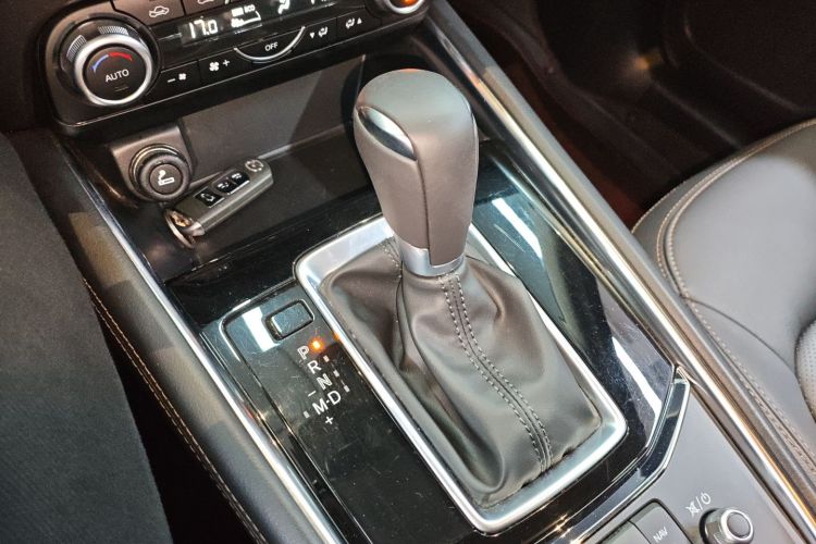 Mazda CX-5 2019 car image #14