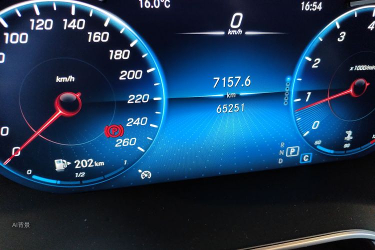 Mercedes-Benz GLC Class 2021 immagine di auto #14