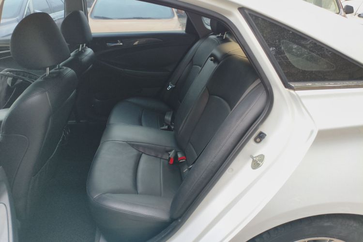 Hyundai Sonata 2014 car image #14