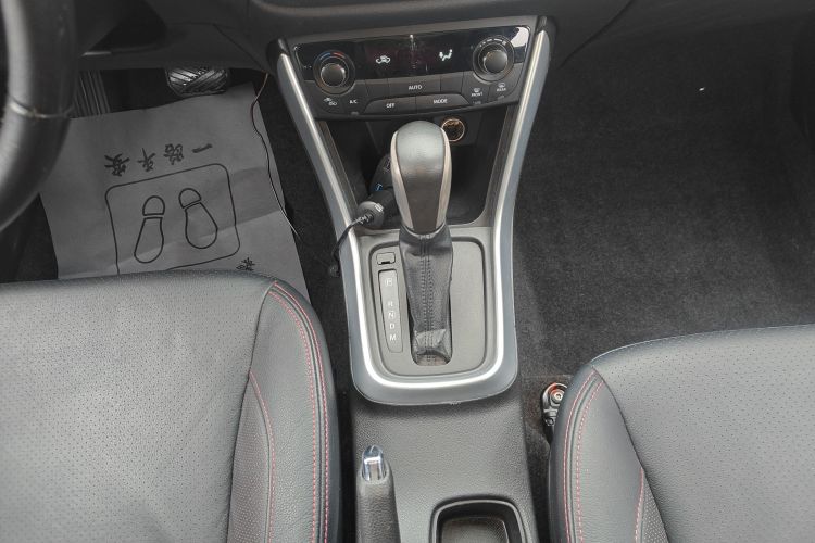 Suzuki S-Cross 2014 صورة سيارة #14