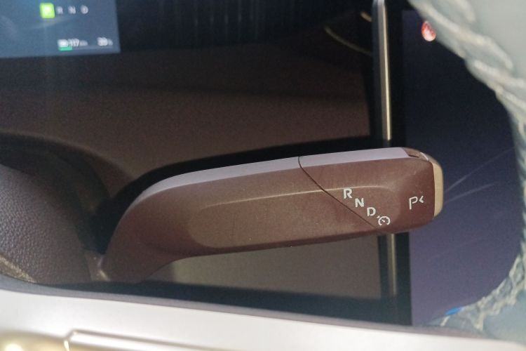 Avatr 11 2022 car image #14