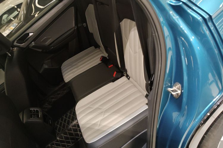 Volkswagen Tayron 2022 immagine di auto #14