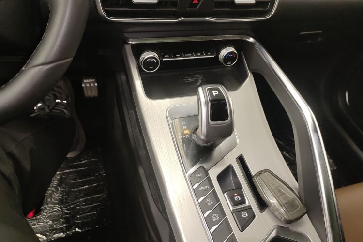 GEELY Coolray 2019 صورة سيارة #14