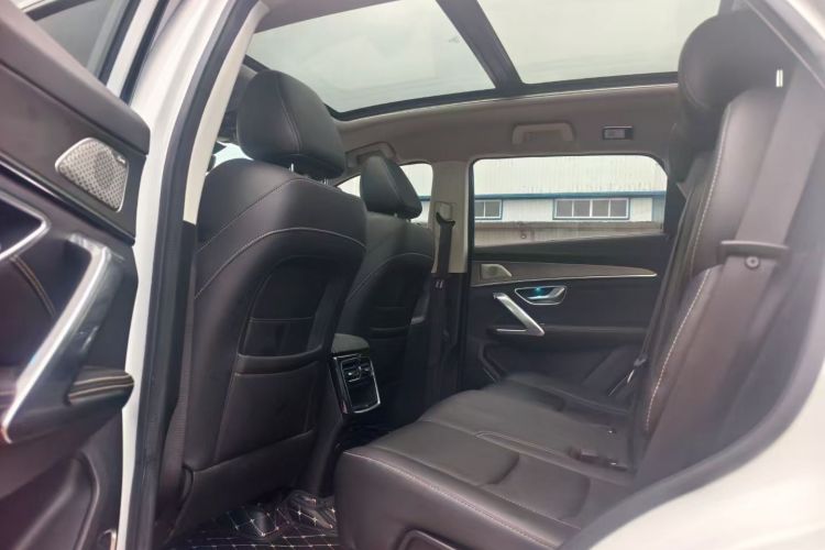 X70 PLUS 2022 car image #14