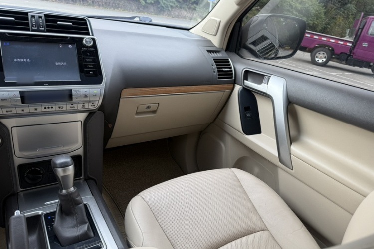Toyota Land Cruiser Prado 2018 #14 Toyota Land Cruiser Prado 2018 car image #14