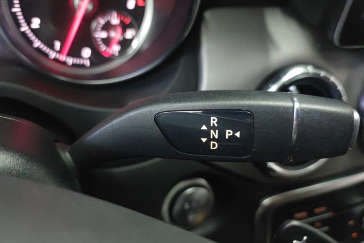 Mercedes-Benz CLA Class (Imported) 2017 #14 Mercedes-Benz CLA Class (Imported) 2017 car image #14