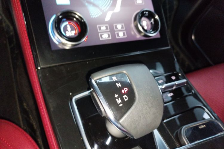Jetour X70 PLUS 2023 car image #14