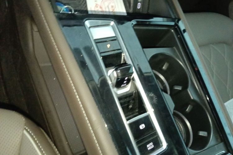 Volkswagen Viloran 2024 #14 Volkswagen Viloran 2024 immagine di auto #14