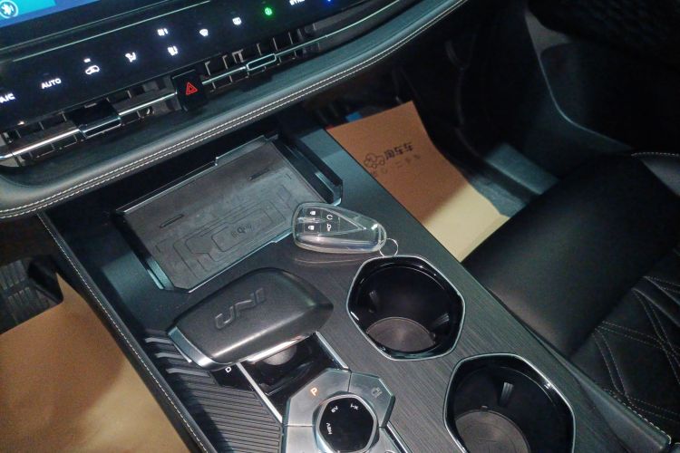 Changan UNI-K iDD 2023 #14 Changan UNI-K iDD 2023 immagine di auto #14