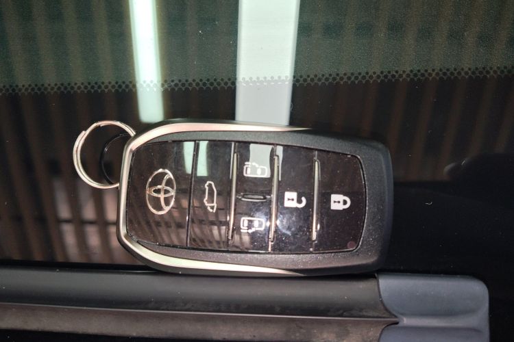 Toyota Alphard 2017 car image #14