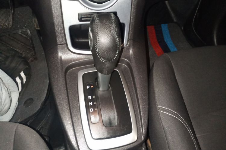 Ford Fiesta 2016 car image #14