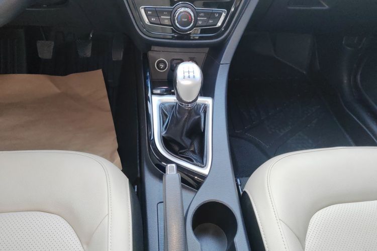 长安 悦翔V7 2017 汽车图片 #14