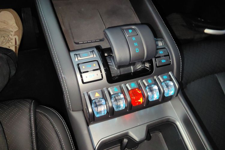 FangChengBao Tiger 3 2025 #14 FangChengBao Tiger 3 2025 car image #14