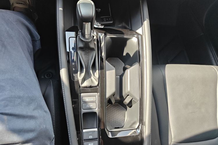 Honda Inspire 2023 #14 Honda Inspire 2023 car image #14