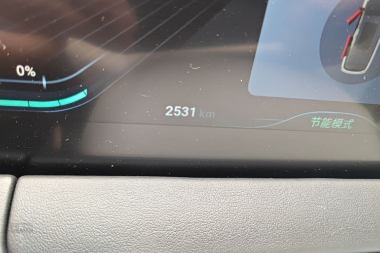 Forthing V9 2025 car image #14