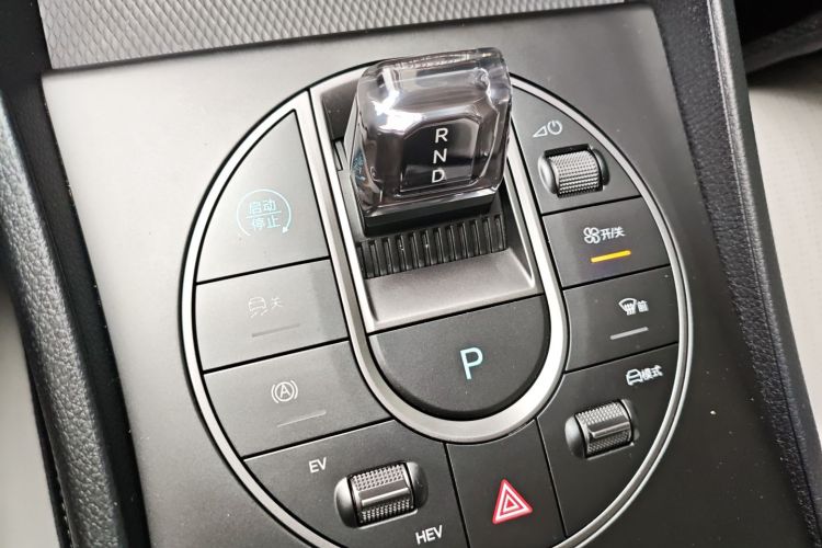 BYD Seal 05 DM-i 2025 car image #14