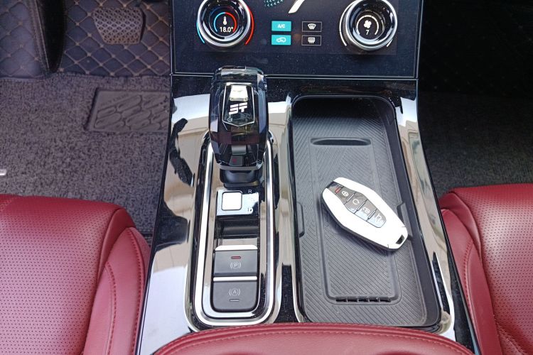 Jetour X70 PLUS 2024 #14 Jetour X70 PLUS 2024 car image #14