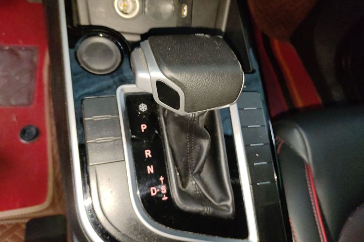 Forthing JOYEAR X5 2017 صورة سيارة #14