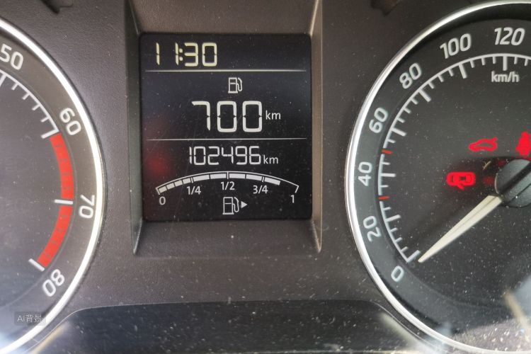 Skoda Rapid Spaceback 2014 car image #14